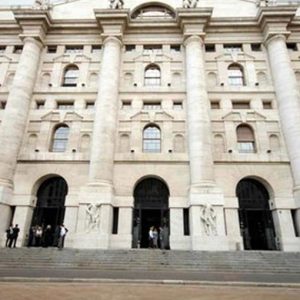 Bolsa de valores, bancos e Generali desprezam S&P