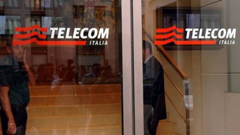 Telecom, en baisse en Bourse après l'Agcom sur la suppression des licences