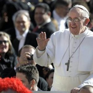 Vatikan: Mit Papst Franziskus verbessert sich die Ethik-Bewertung, positiver Ausblick von Standard-Ethik