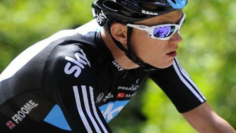 Il Tour s’inchina a Froome dopo l’exploit sul Ventoux