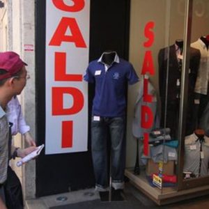 I saldi estivi non entusiasmano più: la prima settimana -15% rispetto al 2012