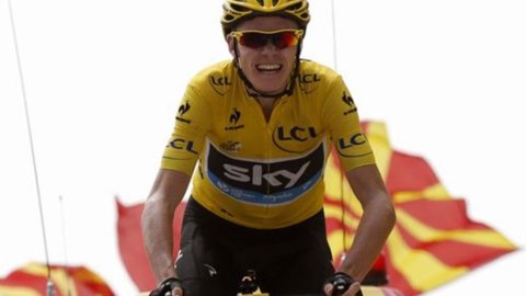 Tour: palco e camisa amarela para Froome