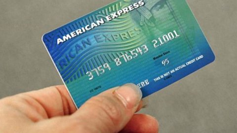 Poste-American Express: alle Leistungen mit Karte zahlbar