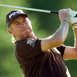 Golf. Jimenez in testa all’Open Championship, Woods a un colpo di distanza