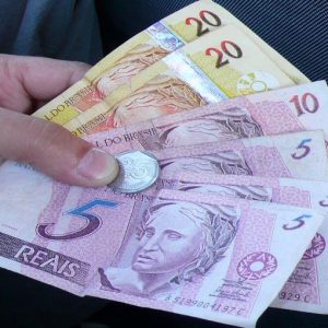 Brasil eleva la tasa de referencia al 10% para combatir la inflación