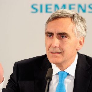 Siemens-Erdbeben, über Geschäftsführer Löscher