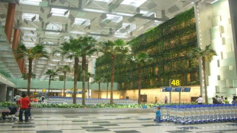 En Asie les aéroports des mille et une nuits : Singapour le meilleur au monde