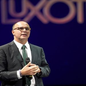 Luxottica promossa da Standard & Poor’s riavvicina i 40 euro a Piazza Affari