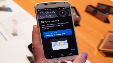 Google bringt Moto X, das sprachaktivierte Smartphone, auf den Markt