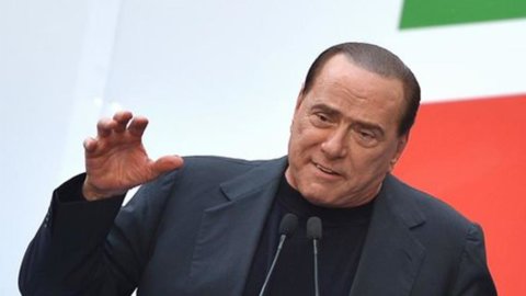 Berlusconi: mahkumiyet müzakereleri, uygunsuzluk tartışmaları