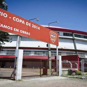 Copa do Mundo, estádios brasileiros ainda não estão prontos