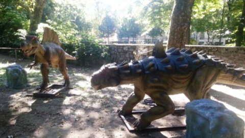 Turin, invasion of dinosaurs for a plan to recover and enhance a green area in the centre