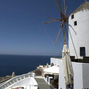 Yunani, booming pendapatan berkat turis Rusia