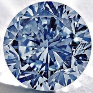 Hong Kong, il più grande diamante di sempre: “Premier blu” all’asta il 7 ottobre da Sotheby’s