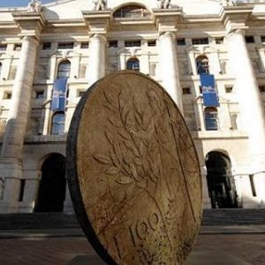 Mediaset e Fiat mandano in rosso la Borsa (-0,47%). Bene invece l’asta dei Btp