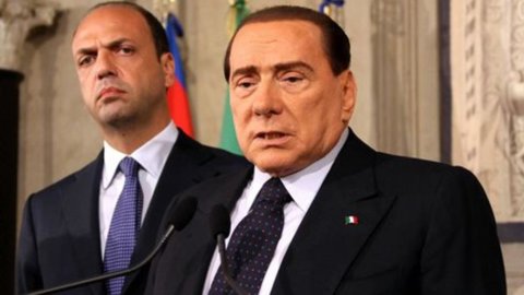 Partai Demokrat ke Berlusconi: waktu ya, Consulta no. Dan Cav menyimpan kartu untuk membela diri
