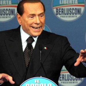 Berlusconi: "Se a esquerda votar pela decadência, o governo cai"