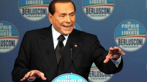 Berlusconi: "Jika kiri memilih dekadensi, pemerintah jatuh"