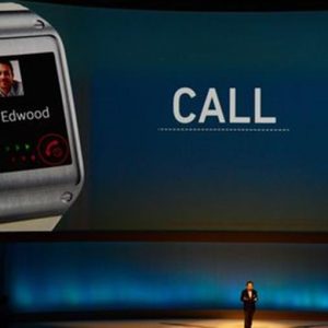 Samsung batte sul tempo Apple: suo il primo smartwatch