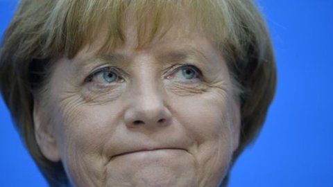 Germania, Merkel: “Non cambieremo politica in Europa”