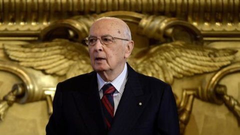 Renuncia del PDL, Napolitano: una decisión "repentina e inquietante"