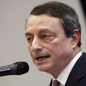 Da Cernobbio un sì a Draghi ma ora il Qe
