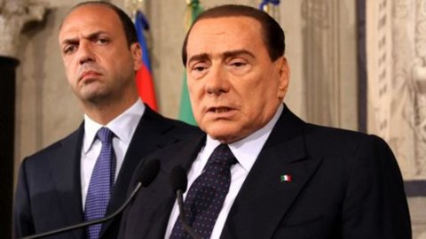 Dopo Berlusconi il diluvio non c’è ma i conti non sono chiusi e Alfano gioca la carta dei moderati