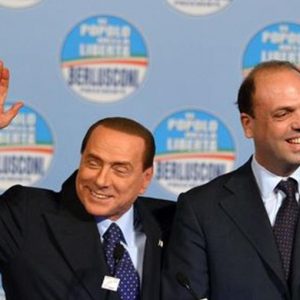 Ministri Pdl pronti a votare la fiducia a Letta