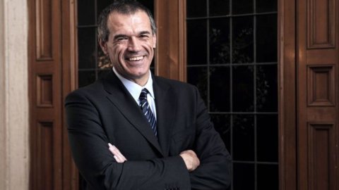 Cottarelli beim Trento Festival: „Die Renten und das Gesundheitswesen werden am wenigsten gekürzt. Aber man muss unterscheiden