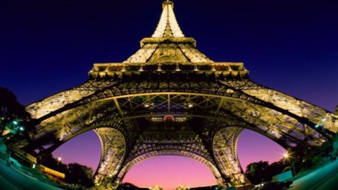 Torre Eiffel, Hoang diventa primo azionista e minaccia i dirigenti: “Stipendi troppo alti”