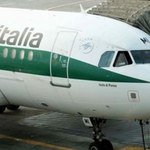 Alitalia e Lufthansa pedem à UE que cumpra as regras sobre auxílios estatais