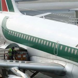 Alitalia hız treninde: Etihad ültimatomu reddediyor, ancak anlaşma dengede kalıyor