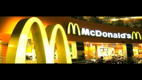 McDonald’s: lieve crescita delle vendite nel terzo trimestre ed è calo in Borsa