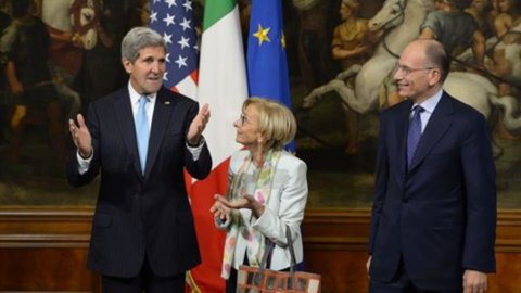 Datagate، Letta to Kerry: "توضيح الحماقات"