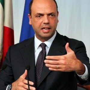 Pdl Richtung Split, Alfano zu Berlusconi: "Ich gehe nicht in Forza Italia rein, halt"