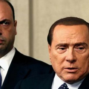 PDL di ambang perpecahan: Berlusconi unggul dengan Forza Italia, Alfano menolak