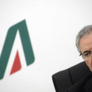 Alitalia, Colaninno: „Ich habe Fehler gemacht, aber Air France übertreibt nicht. Ethiad und Aeroflot interessiert“