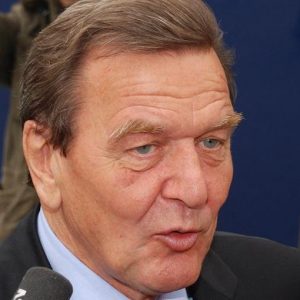 Schröder: “Basta austerità o l’Unione Europea muore”