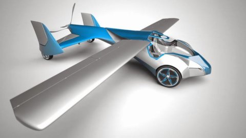 2015, Aeromobil arrives: the two-seater car that flies