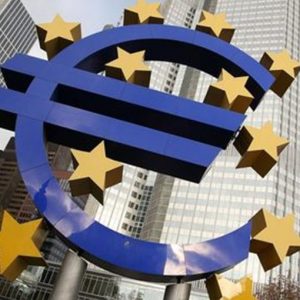 Accordo Ue sulle crisi degli istituti, ma Draghi avverte: “L’Unione bancaria non basta”