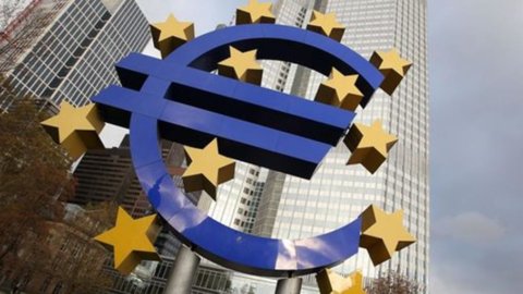 EU agreement on institutional crises, but Draghi warns: "The banking union is not enough"