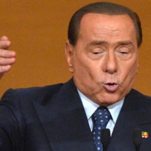 Berlusconi et Grillo unis dans la lutte : contre l'euro