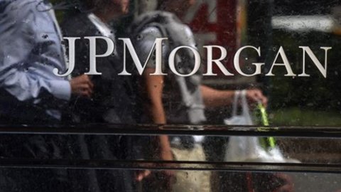 Bancos dos EUA: JP Morgan voa, Wells Fargo desacelera