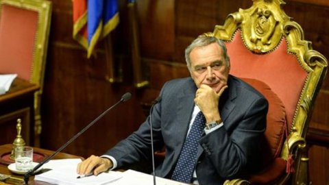 Caso De Gregorio, Senato parte civile contro Berlusconi. Grasso: “Obbligo morale”