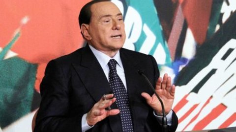 Decadence Berlusconi: tonight the vote of the Senate, the Knight moves the square