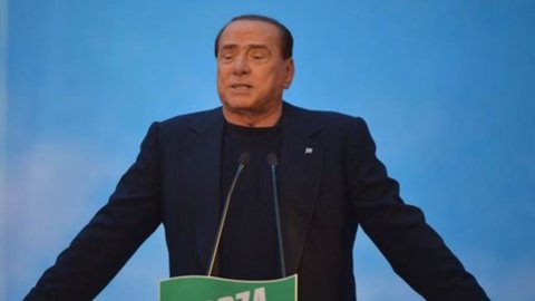 Berlusconi non è più senatore della Repubblica