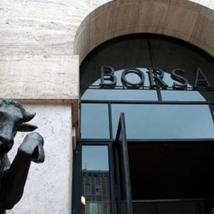 Borsa sulla parità: salgono Ubi, Saipem e Fca e scendono Yoox e Luxottica