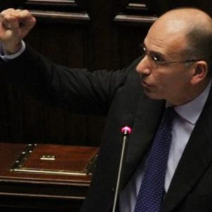 Confianza en el Gobierno y el show de Berlusconi: "Elecciones de mayo, si me arrestan habrá revolución"