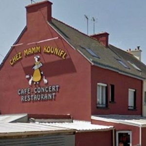 Burocrazia, tutto il mondo è Paese: in Francia multato un bar perché i clienti sparecchiano da soli