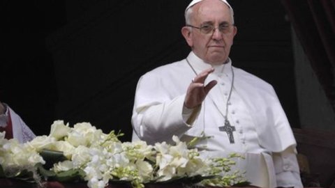 Paus Francis meminta bantuan raksasa Amerika untuk mengatur akun Vatikan
